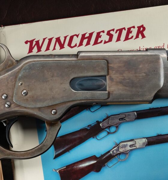Winchester Model 1873 One of One Thousand a carcasse jaspee